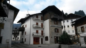 Albergo Meuble Tarandan Forni Di Sopra